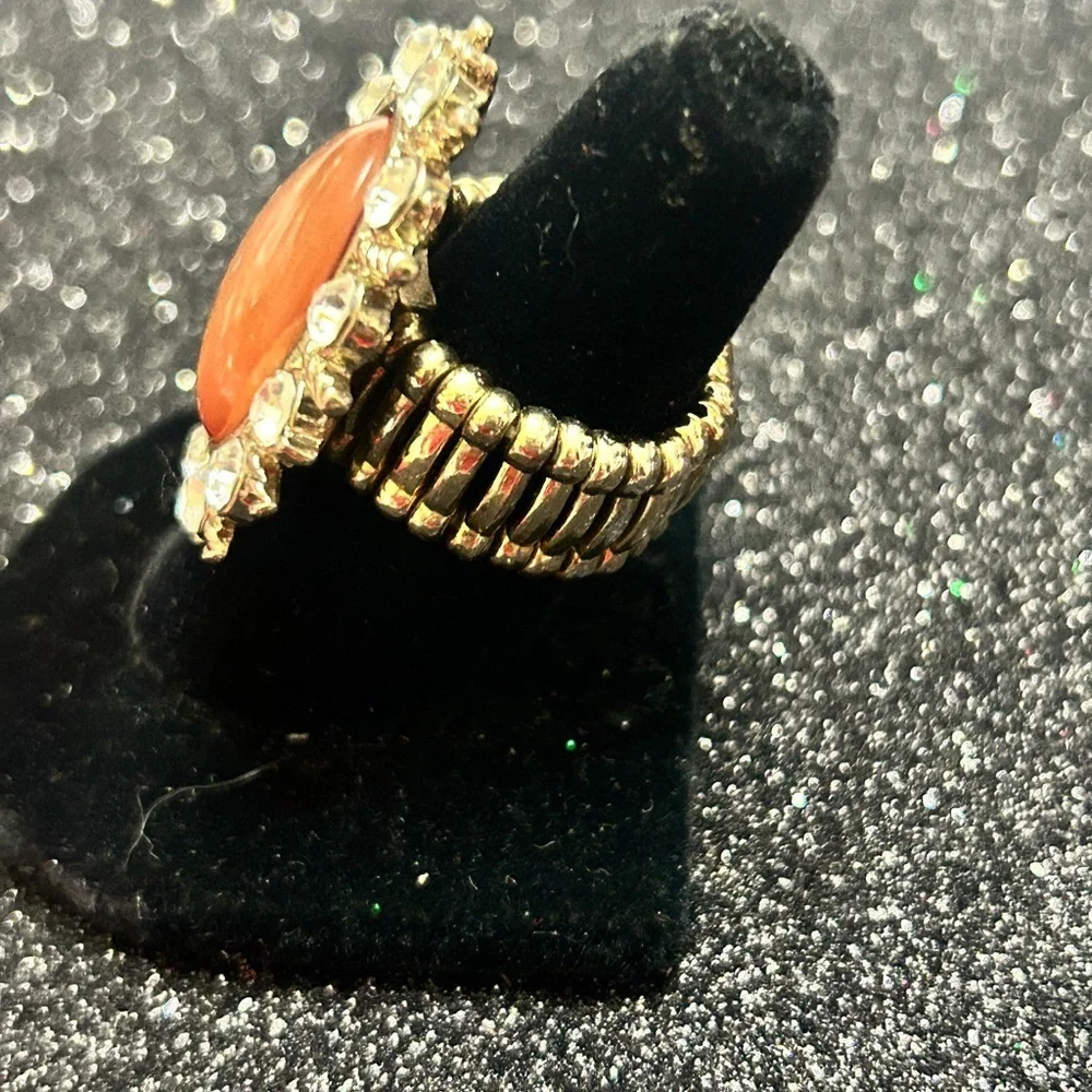 P2 2 Elegant Gold and Orange and Vintage Women's rings lot Stretch bands